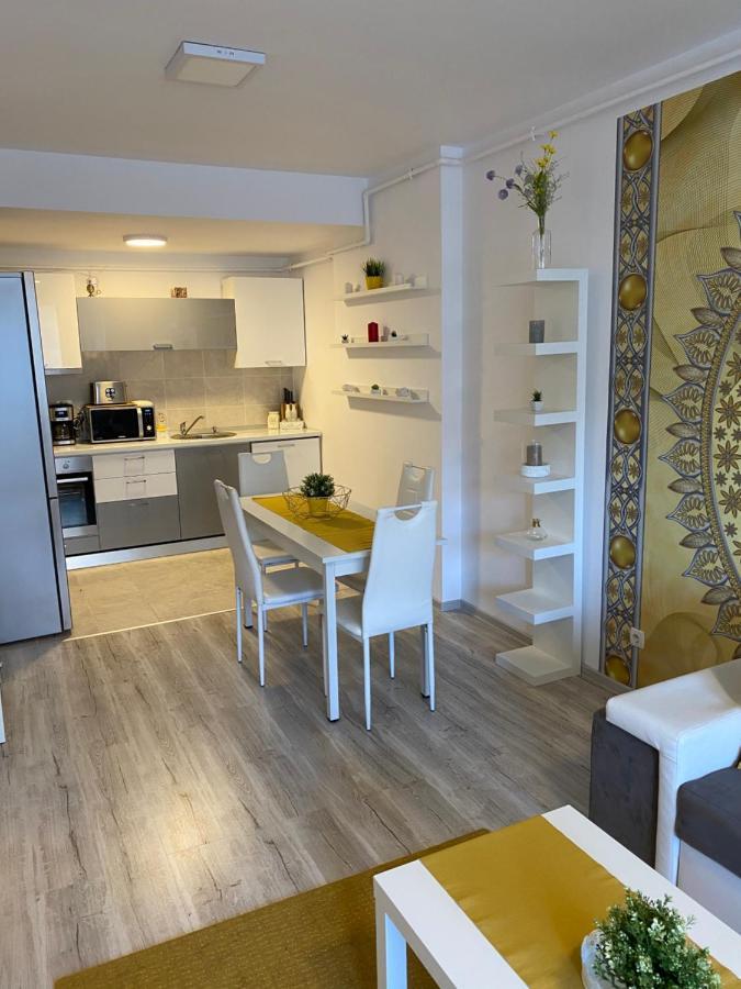 Harmony Apartment ซินายา ภายนอก รูปภาพ